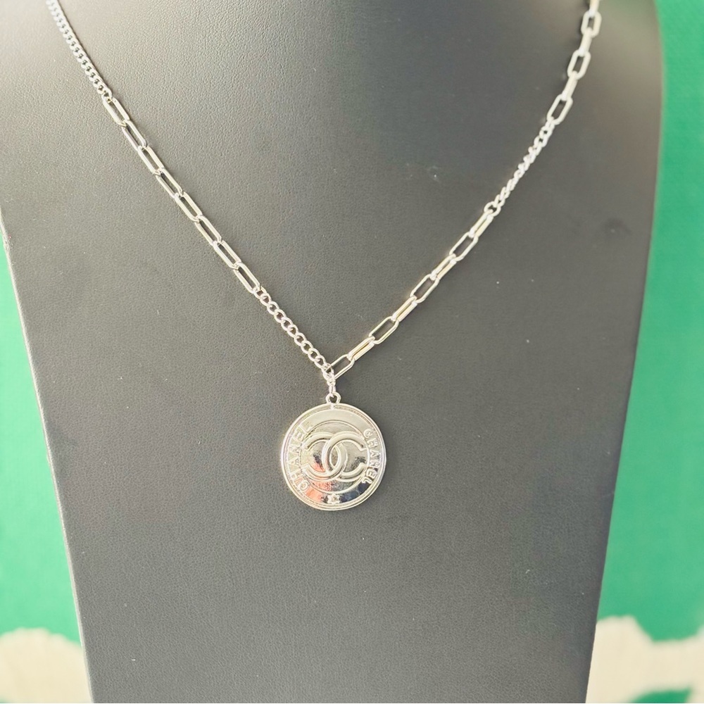 Silver Chain Long Necklace with Round Pendant. Stainless Steel. NWOT - Picture 4 of 5